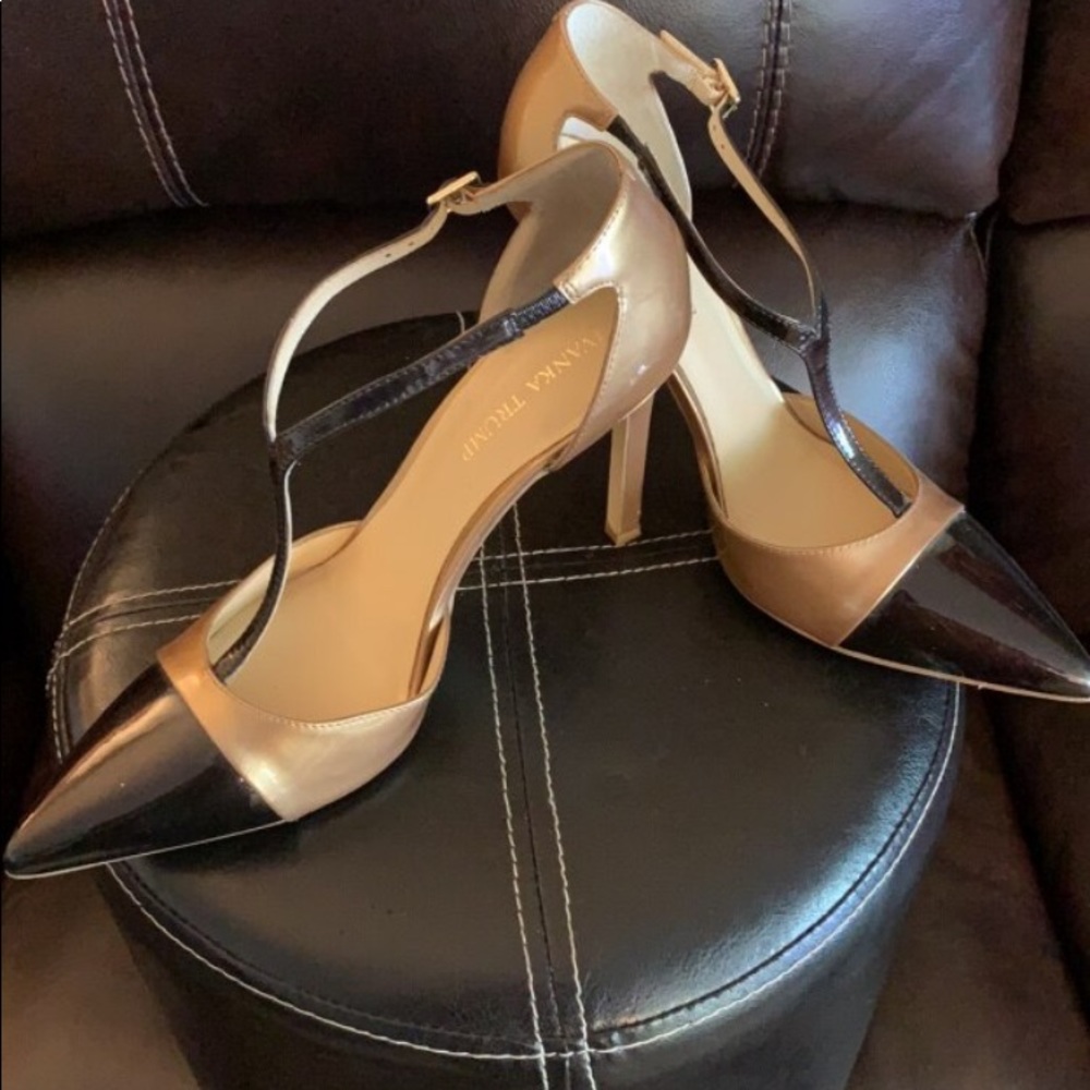 Beautiful 2 tone Patton leather pumps - Picture 3 of 6